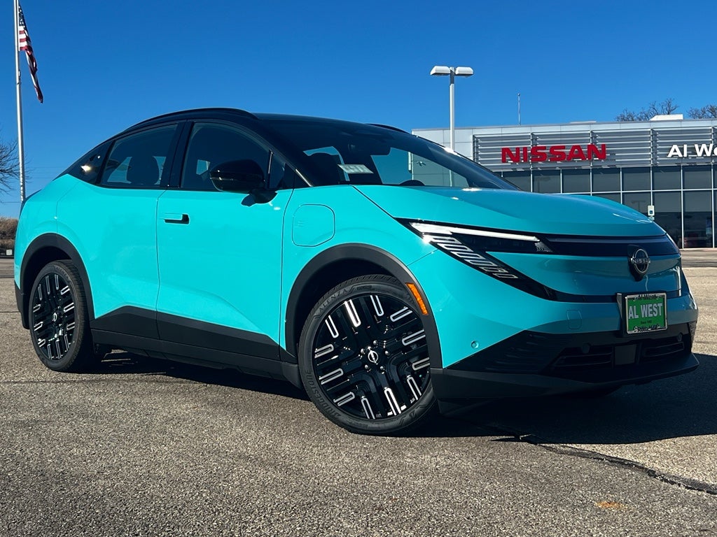 2026 Nissan LEAF Platinum+