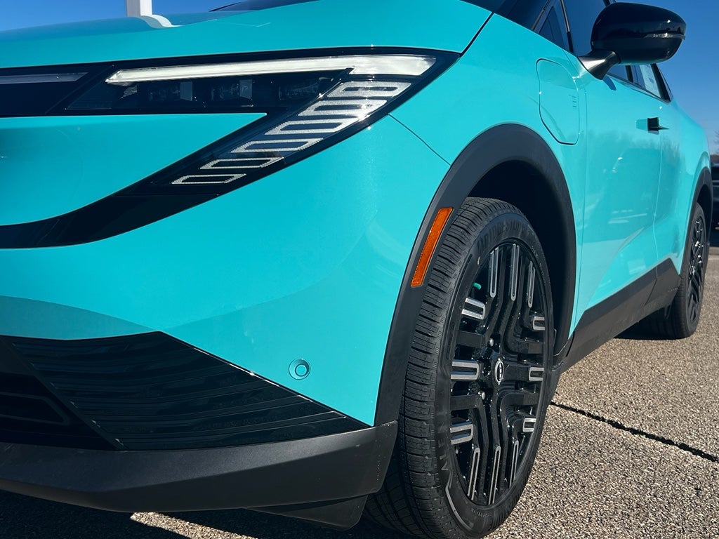 2026 Nissan LEAF Platinum+