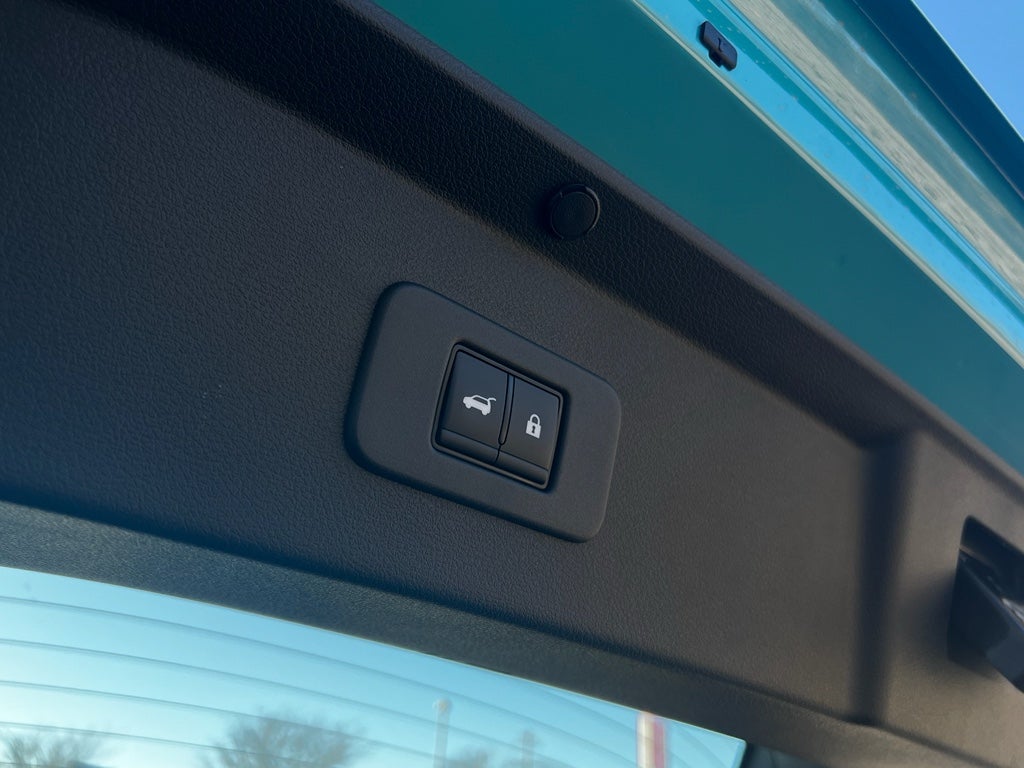 2026 Nissan LEAF Platinum+