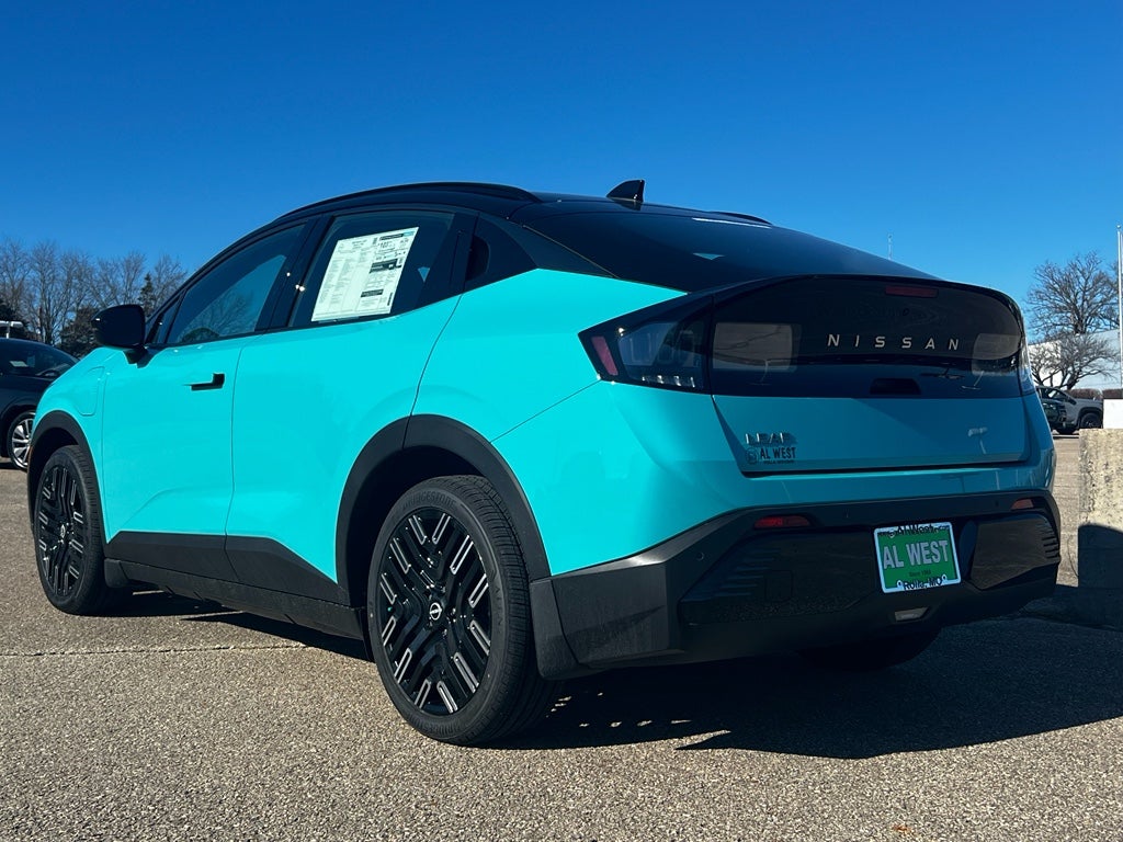 2026 Nissan LEAF Platinum+