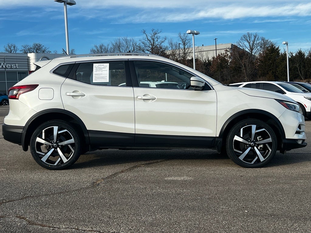 2022 Nissan Rogue Sport SL