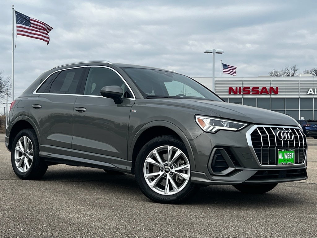 2023 Audi Q3 S line Premium