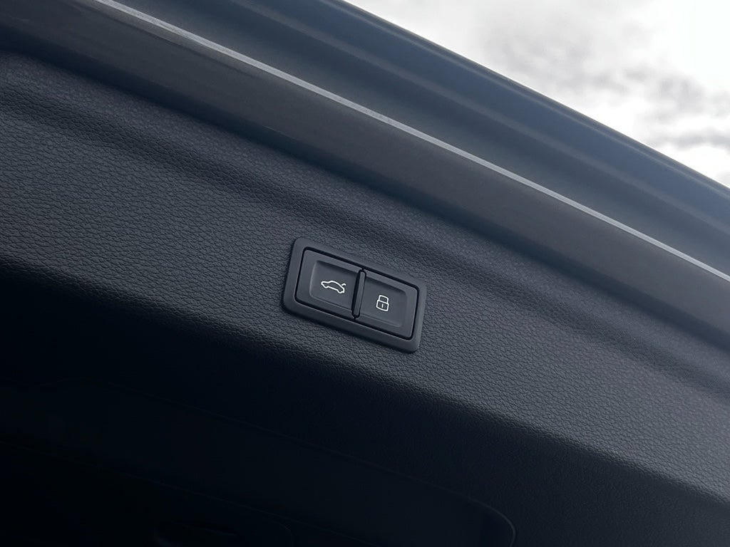 2023 Audi Q3 S line Premium