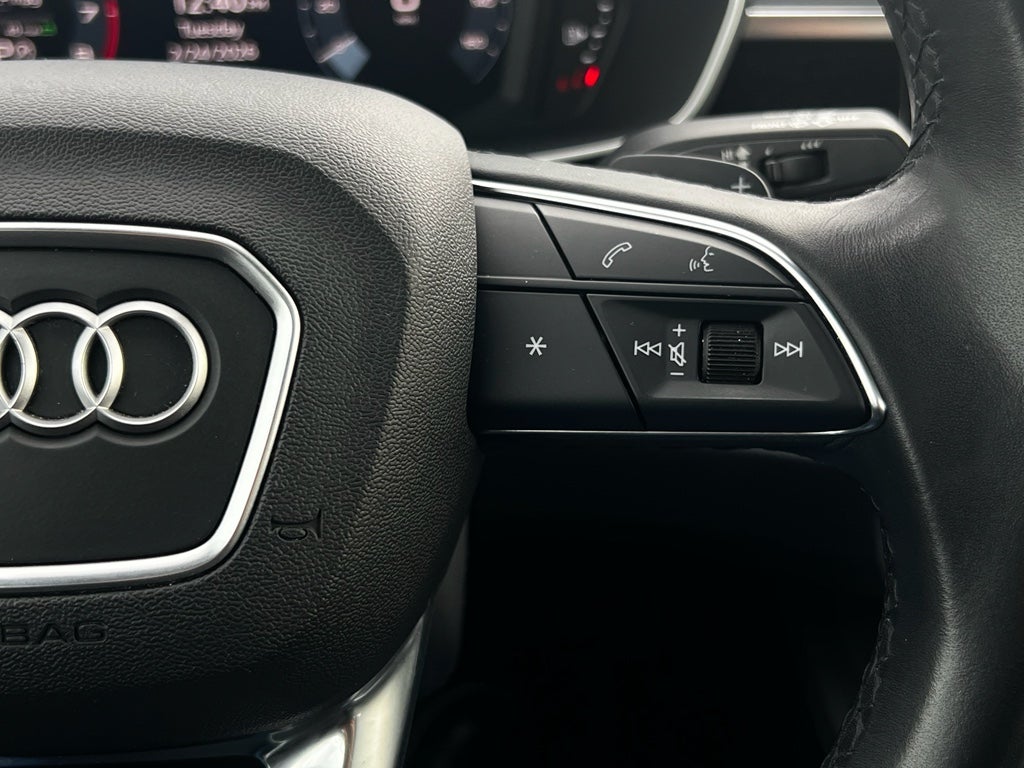 2023 Audi Q3 S line Premium